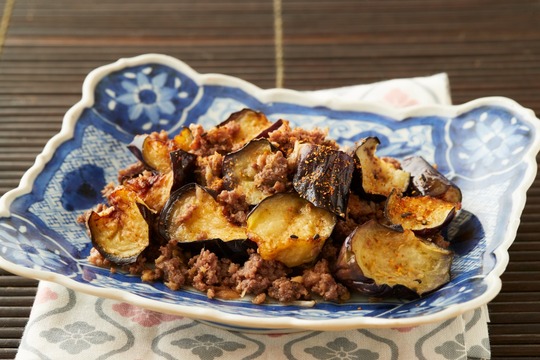 【お知らせ】とろーりおいしい低糖質な茄子の甘辛そぼろ炒め