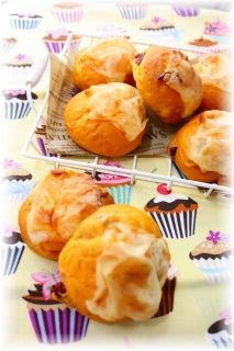 トマトとクランベリーのパン。