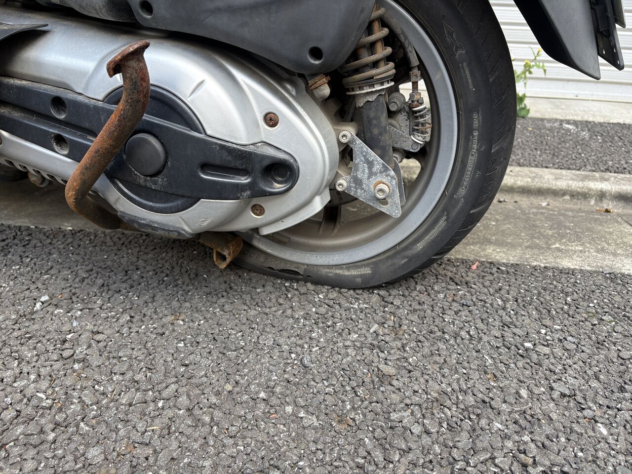 6年ぶりの入庫 ベスパ 50S 不動車の普及作業です！ : カスタム 