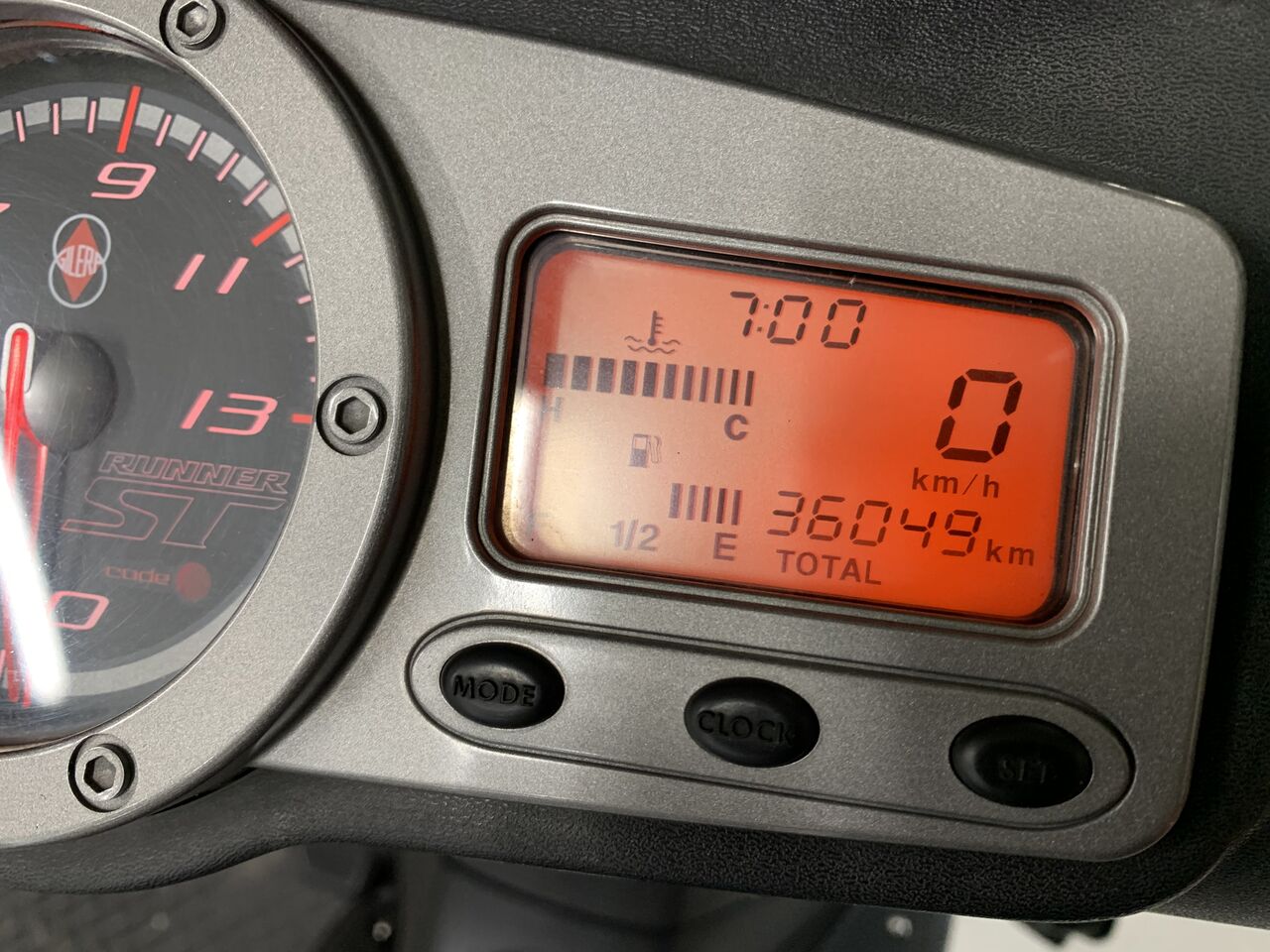 ジレラ ランナー Vxr St0 水温計トラブル カスタムバイクショップyon Sign ジレラ ランナー Vxr St0 水温計トラブル カスタムバイクショップyon Sign
