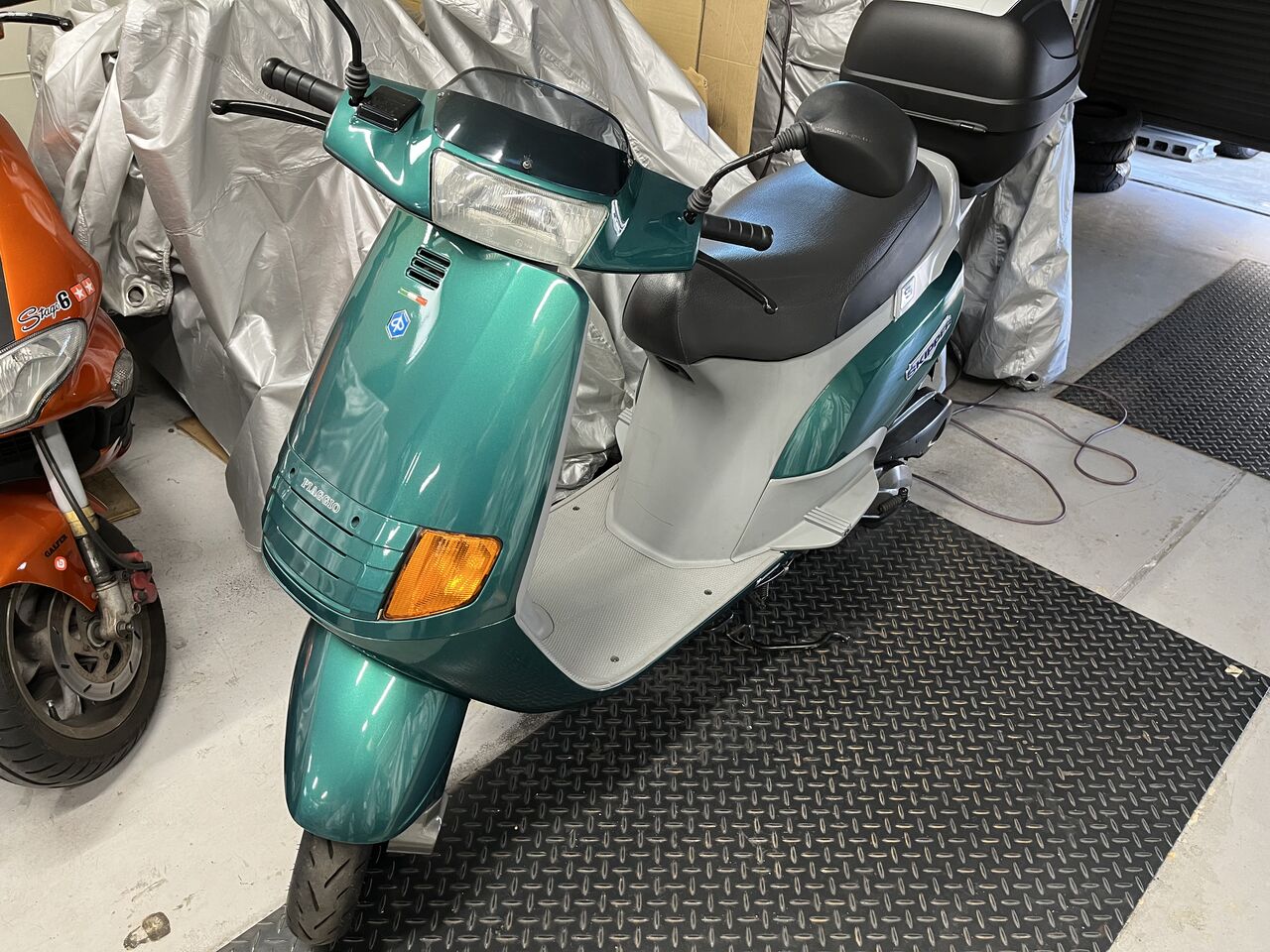 ピアジオ ヘキサゴン150 水冷2ストエンジン 初爆確認のみ 鍵・書類あり