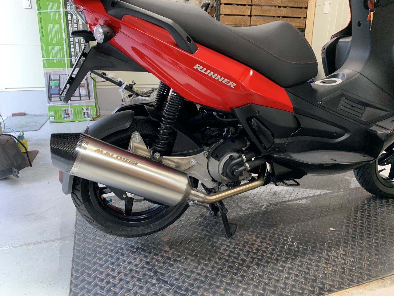 ジレラ ランナー ST200 マロッシマフラー取付！ : カスタムバイク