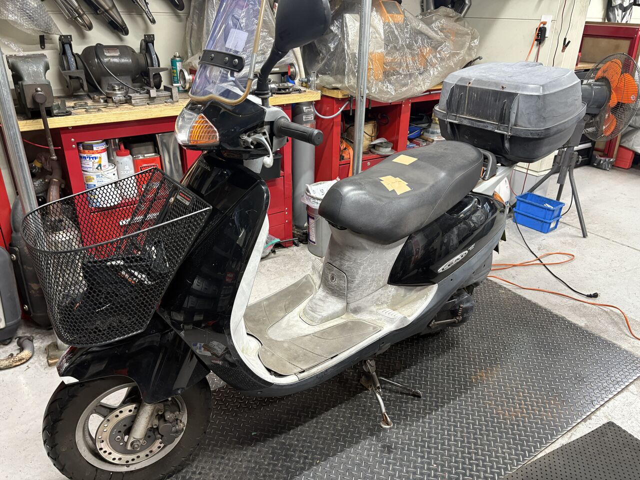 ホンダ　リード100 クランキングOK レストアベース　部品取り　JF06 ホンダ リード100 クランキングOK レストアベース 部品取り JF06