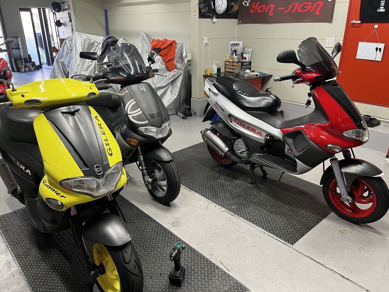 マキタ 14.4V 18V 充電式ファン CF203DZW 白 コードレス扇風機 ばいく屋いちばん ジレラ ランナーVXR200RST 200㏄スクーター 珍しい1
