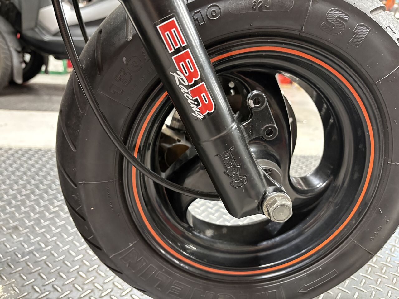 ベスパ PX200 EBRレーシングフロントフォークO/H、、、の予定が