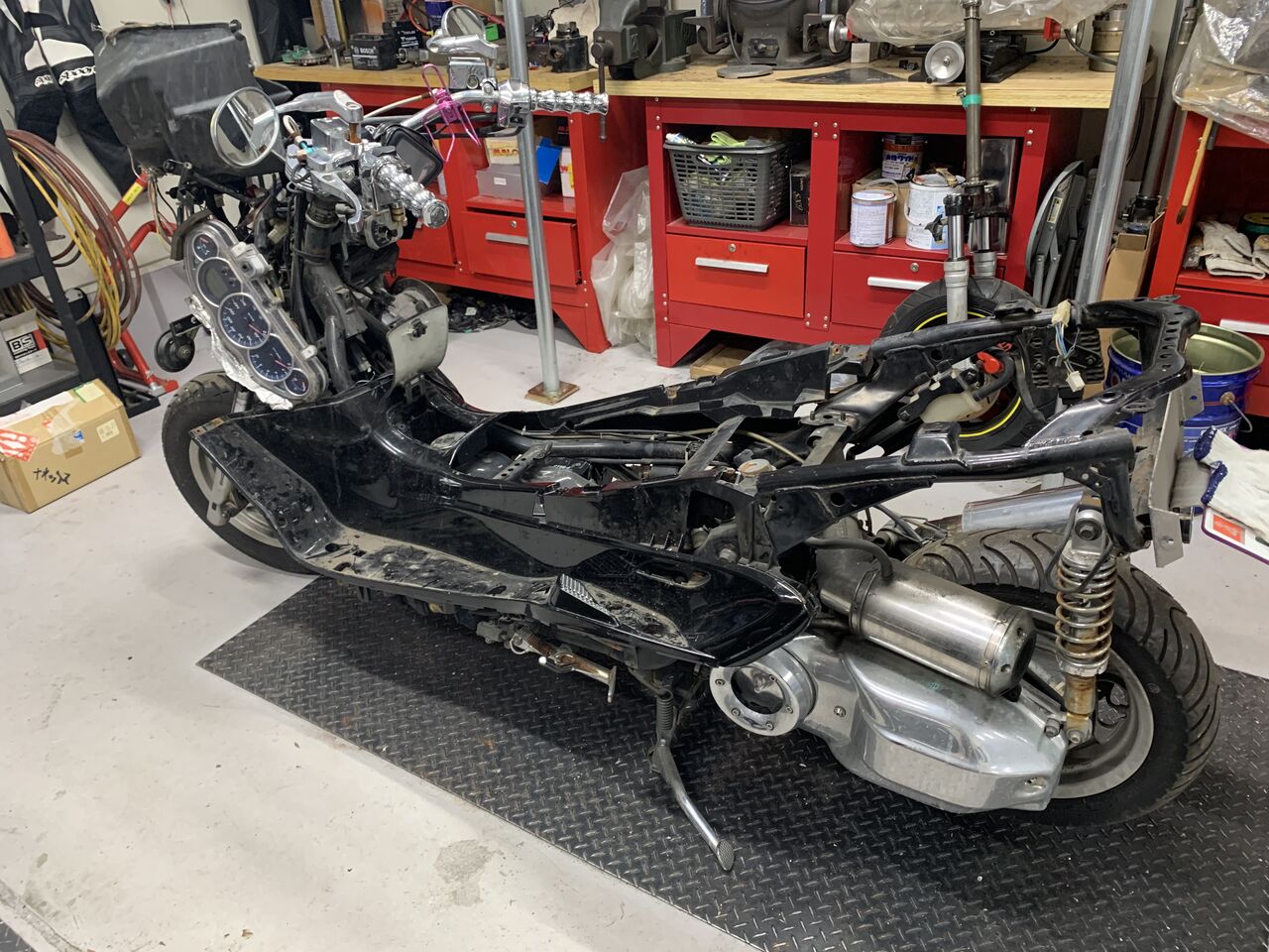 ヤマハ マジェスティ２５０ 色々ニコイチ作業 カスタムバイクショップyon Sign