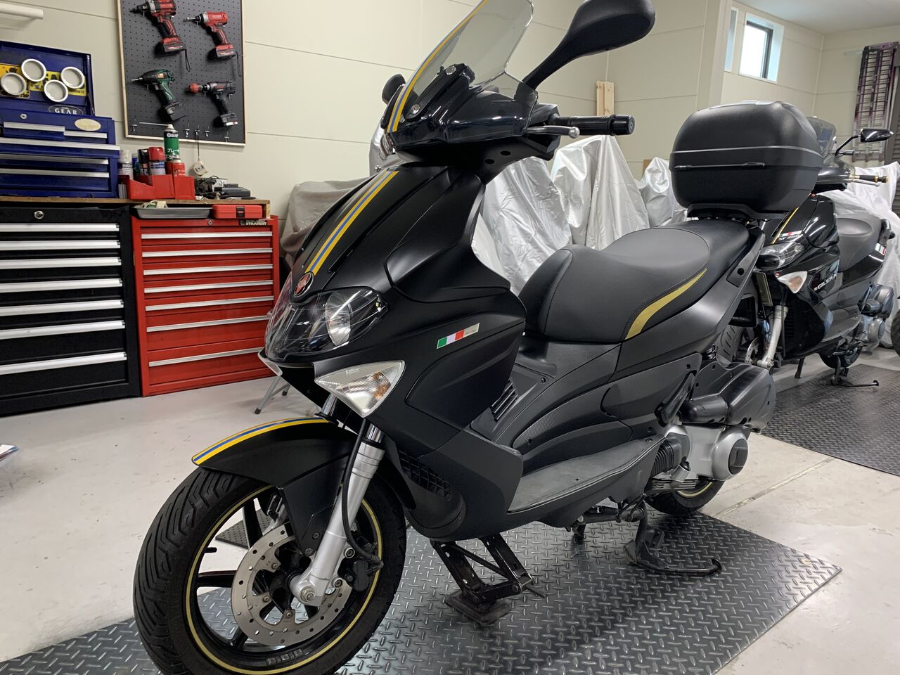 ジレラ ランナー ST200 前後タイヤ交換、キャブレターセッティング