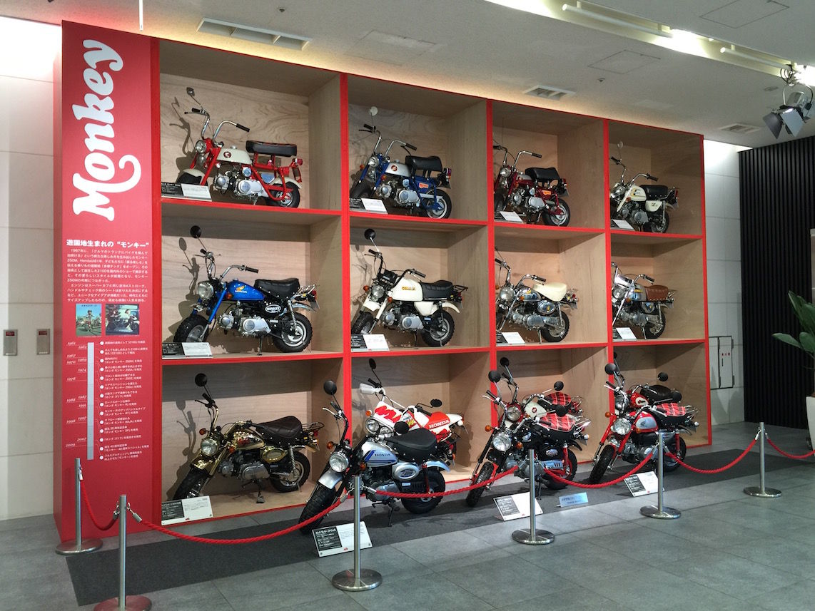 歴代モンキー展示とmotogマシン心臓部の限定販売 よんちんの 何処行こうか