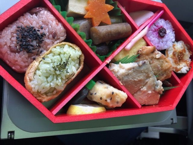 空弁 六郷のわたし ヨネスケの駅弁 空弁 食べて答弁