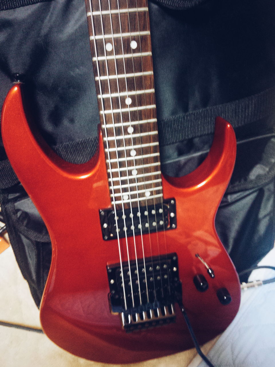 中古で買ったPLAYTECHの7弦、めっっちゃ安い割に普通に使える 中古で買ったPLAYTECHの7弦、めっっちゃ安い割に普通に使える