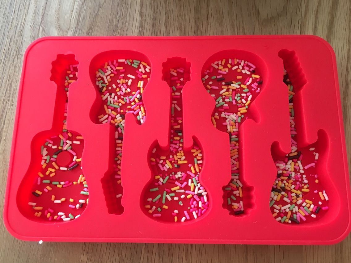 ギターチョコ よねっちマンドリン風来坊