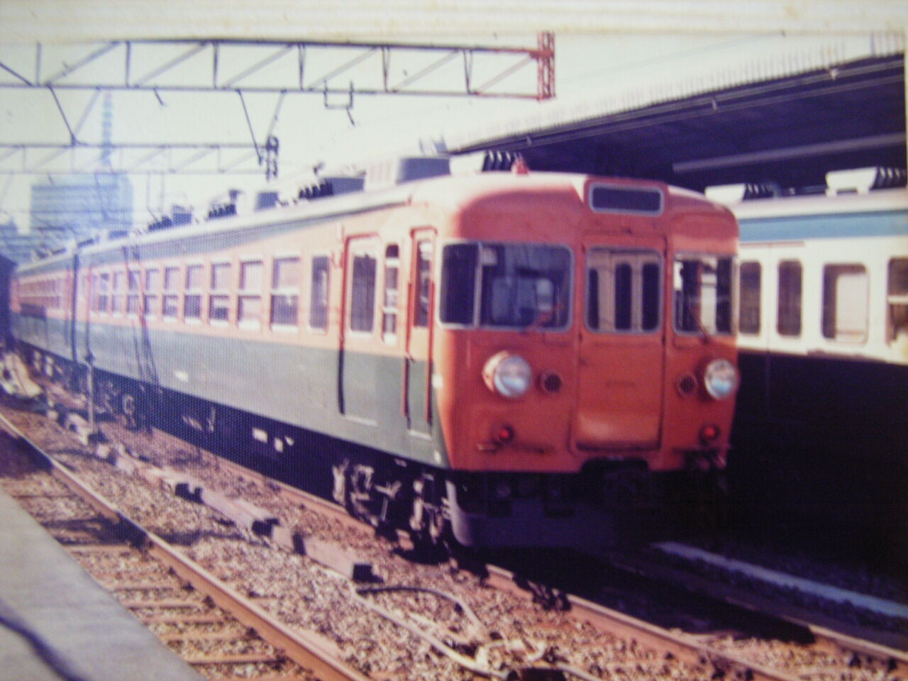 183系 臨時特急「あまぎ」号 ～踊り子と共存した GW臨～ : 波浪規定の部屋