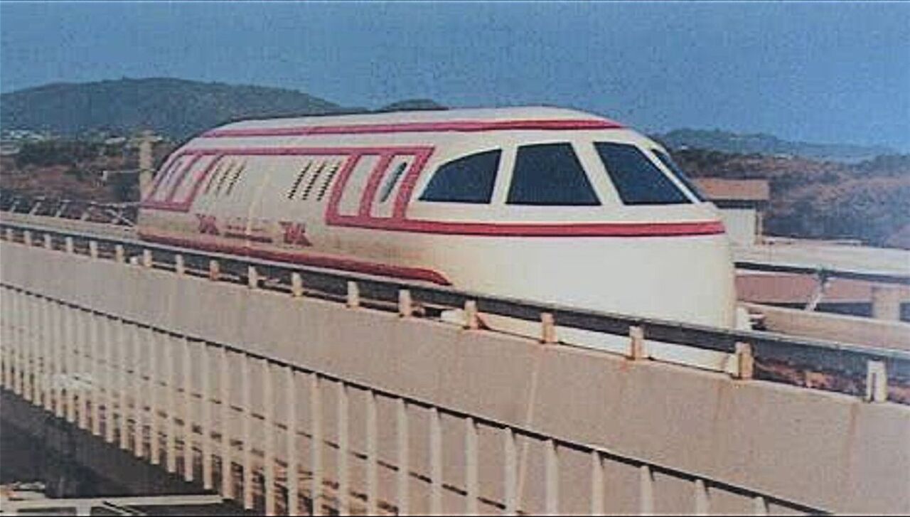 リニアモーターカーMLU001国鉄色