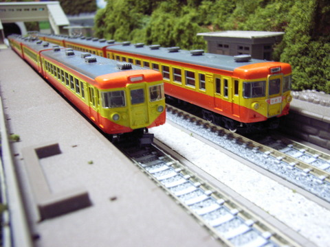 58493e1a-s.jpg