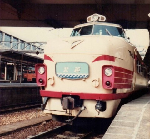 a82a0efc-s.jpg