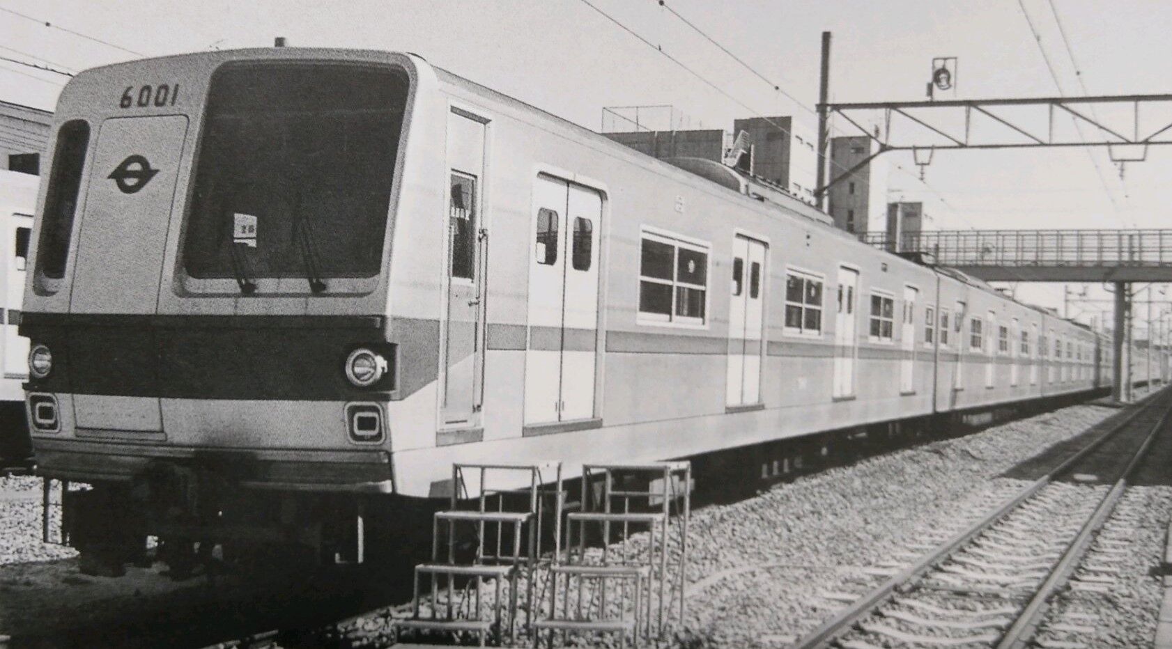 鉄道部品 営団6000 車内プレート その2/6000系の現状