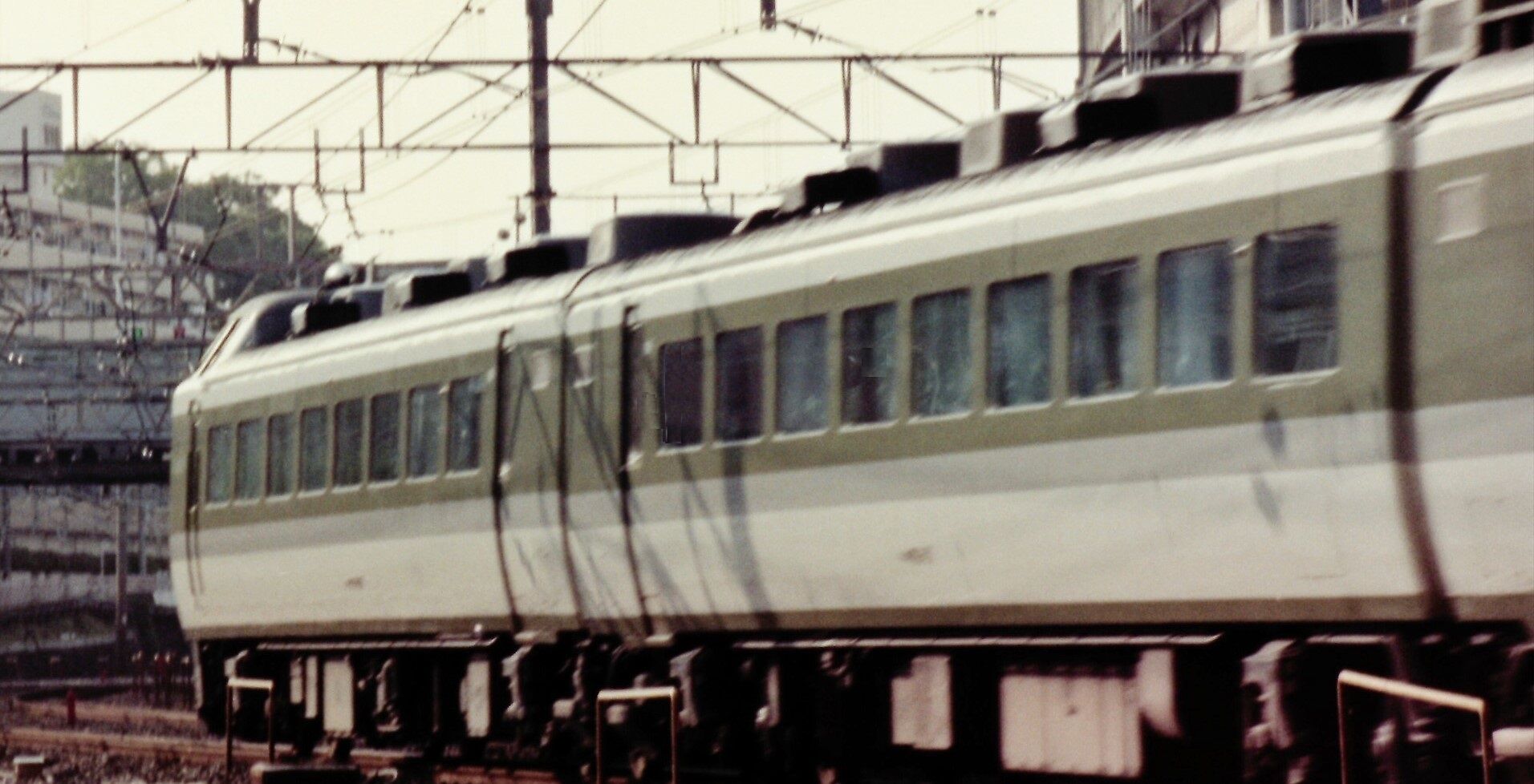 長ナノ 489系「あさま」号 ～交流区間と縁切りした交直両用車～ : 波浪