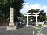 三囲神社