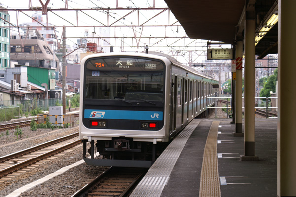 平成生まれの京浜東北線9系も置換えが進む 関西中心の鉄道写真