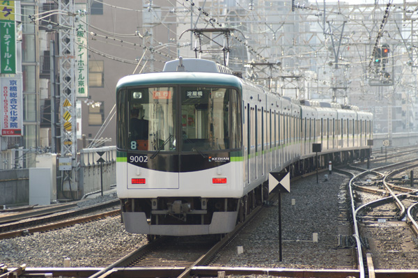希少種の京阪70系と兄弟9000系も急行運用 関西中心の鉄道写真