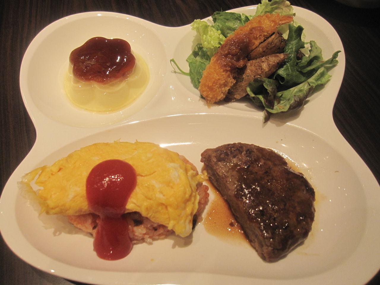 銀座三越で ハンバーグお子様ランチ Tokyo エプロン ジャーナル