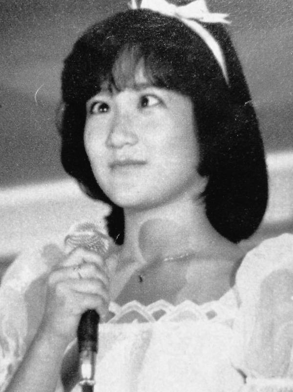 606 岡田有希子 寄り目女子