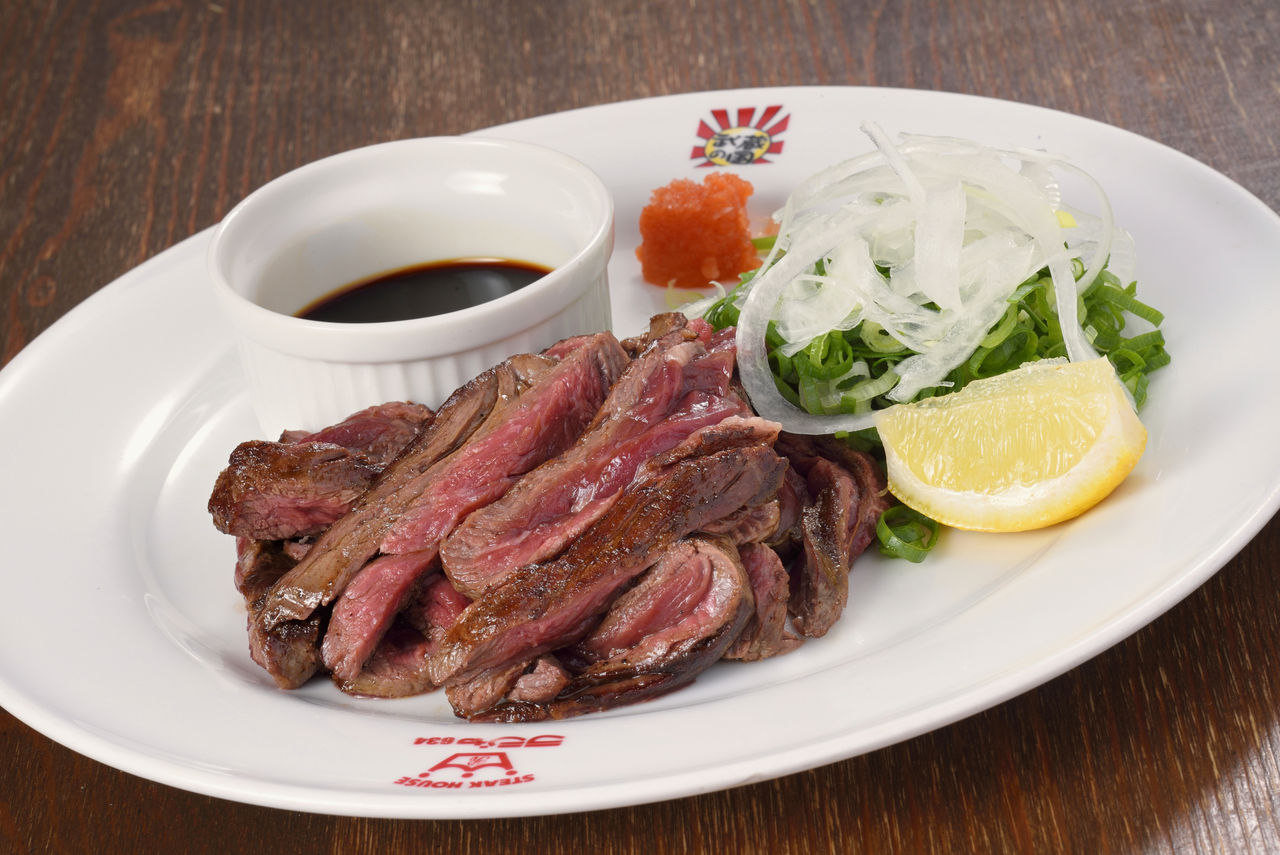 逸 ﾗｼﾞｬ634 武蔵の国鴨方店のﾋﾞｰﾌｽﾃｰｷ 牛肉ﾀﾀｷ風 商い匠み