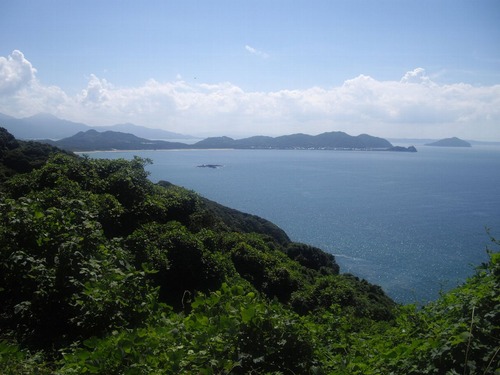 『九州いろり塾』(福岡)坂上から見える風景