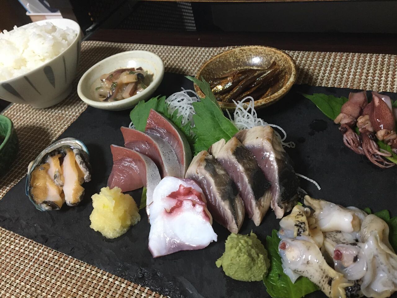 刺身の盛り合わせ