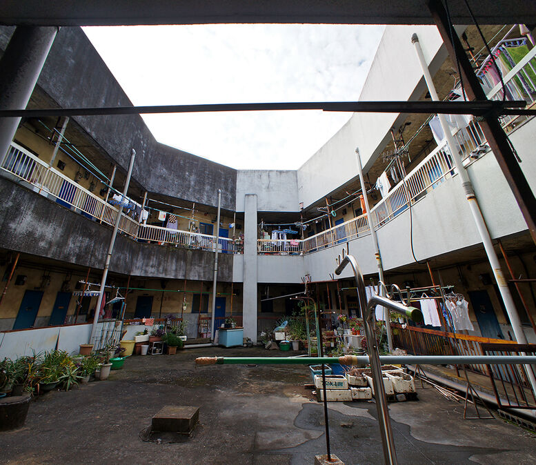 埼玉ビルさんぽ 変形６角形の中庭 富士ビル Uenoブログ