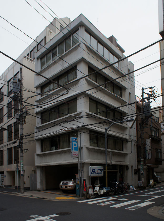 東京ビルさんぽ 出窓ならず 出腰壁ビル Uenoブログ 東京ビルさんぽ 出窓ならず 出腰壁ビル Uenoブログ