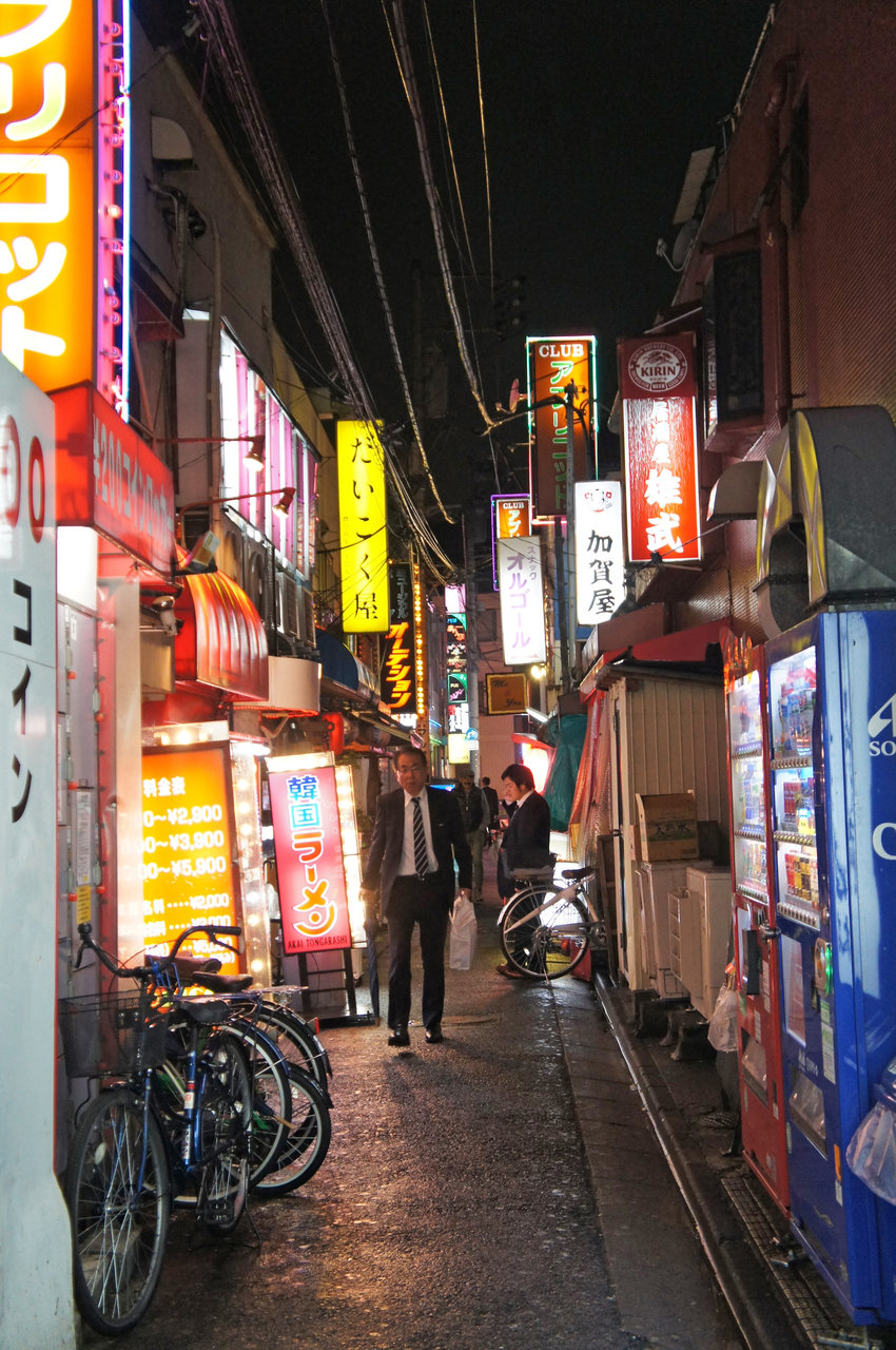 夜散歩のススメ05 北千住の飲み横 その裏側 夜散歩のススメ