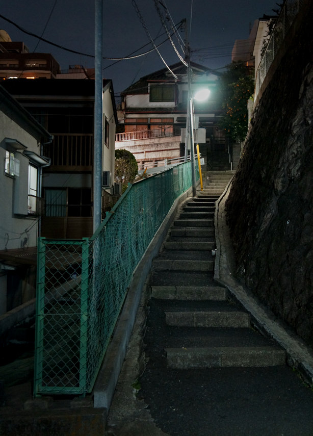 夜散歩のススメ0999 荷風が愛した路地階段 夜散歩のススメ