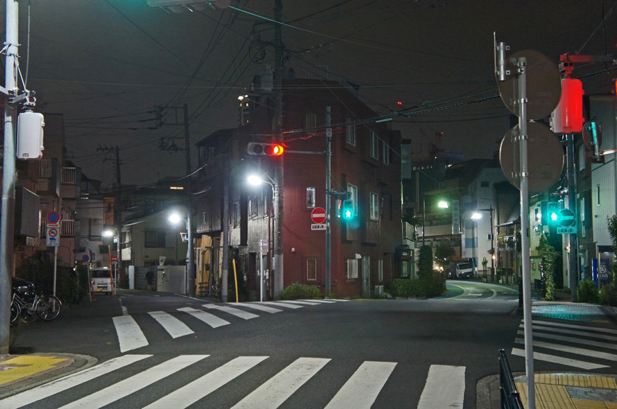 夜散歩のススメ2266 盛り上がる五差路 夜散歩のススメ