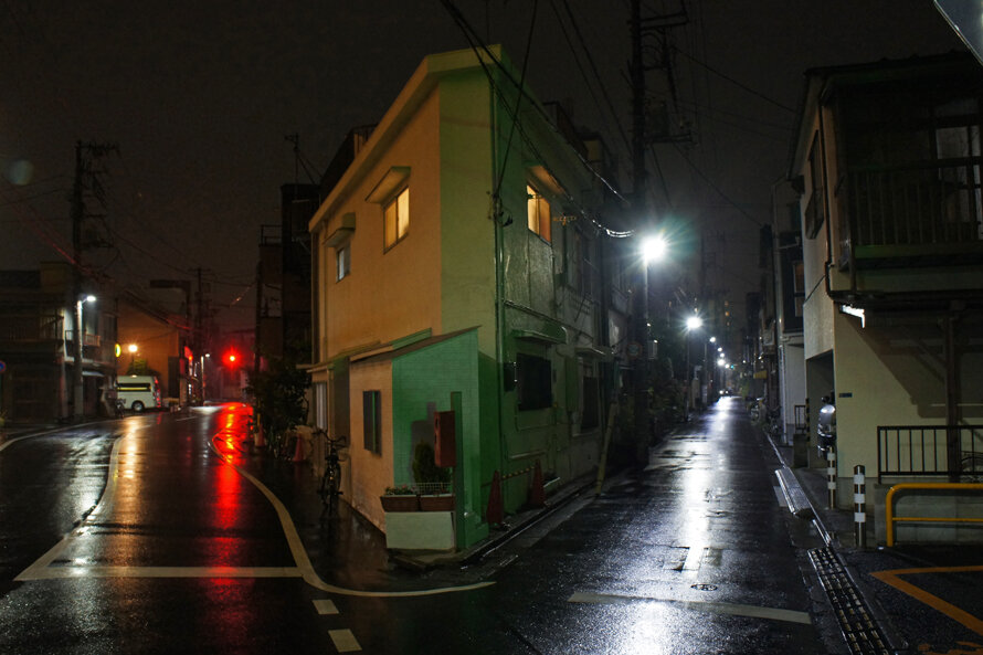 夜散歩のススメ3189 立体変形しかけたy字路空間 夜散歩のススメ