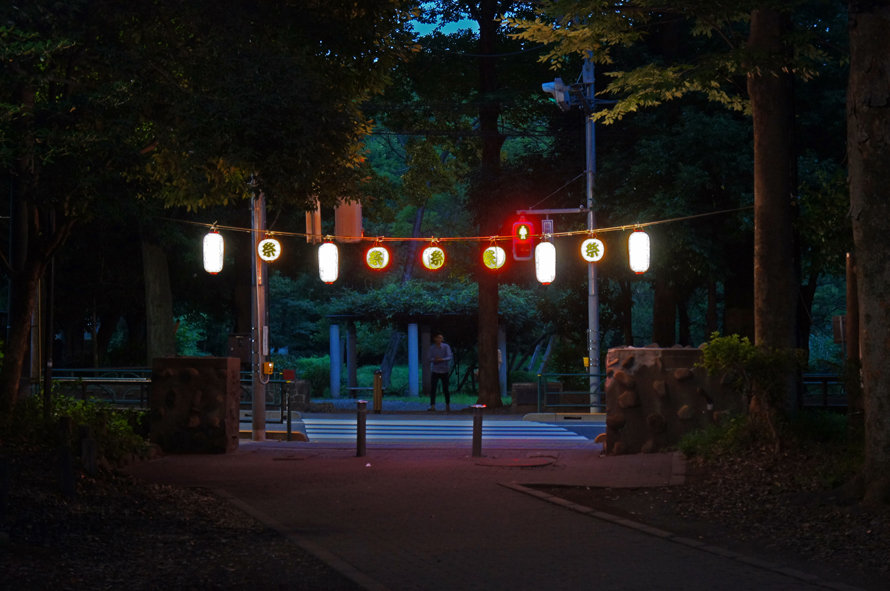 夜散歩のススメ1130 森中の夏祭りテント 夜散歩のススメ