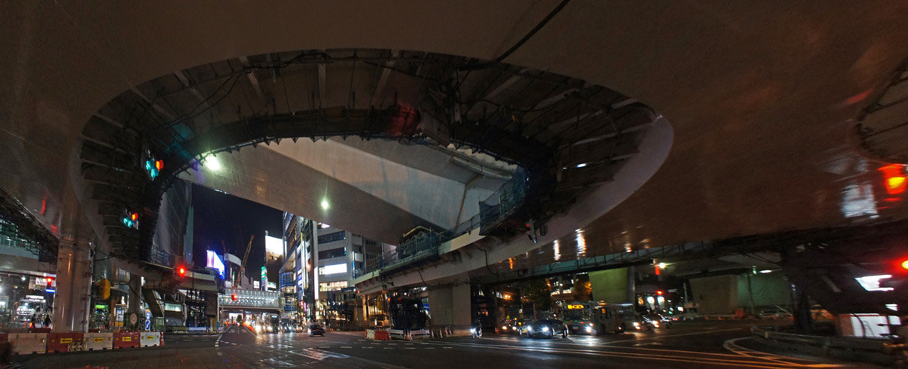 夜散歩のススメ1599 渋谷駅工事中 高速道路下の東口デッキ 夜散歩のススメ 夜散歩のススメ1599 渋谷駅工事中 高速道路下の東口デッキ 夜散歩のススメ