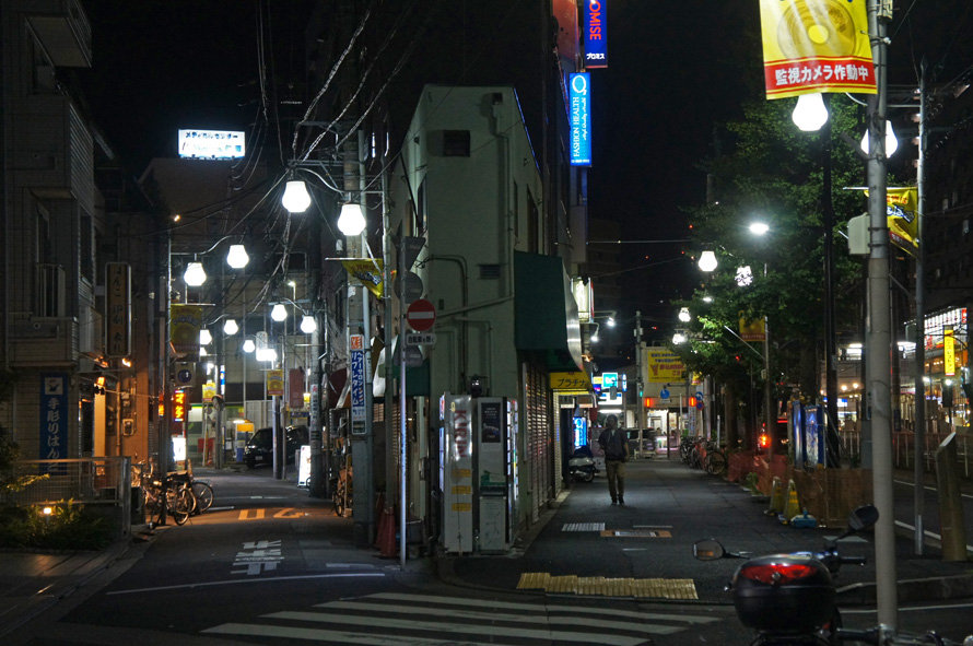 夜散歩のススメ1522 町屋駅近くのy字路 夜散歩のススメ 夜散歩のススメ1522 町屋駅近くのy字路 夜散歩のススメ