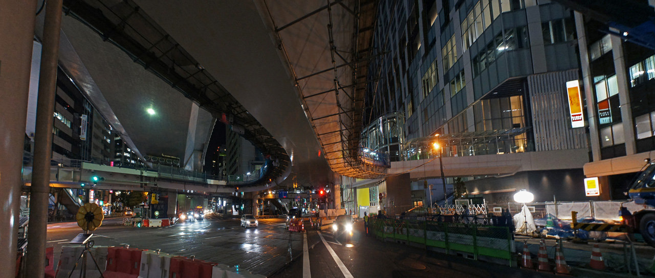 夜散歩のススメ1599 渋谷駅工事中 高速道路下の東口デッキ 夜散歩のススメ 夜散歩のススメ1599 渋谷駅工事中 高速道路下の東口デッキ 夜散歩のススメ
