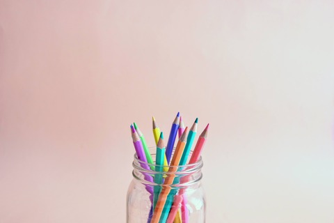 mixed-color-pencils-pastel-colors-picjumbo-com (1)
