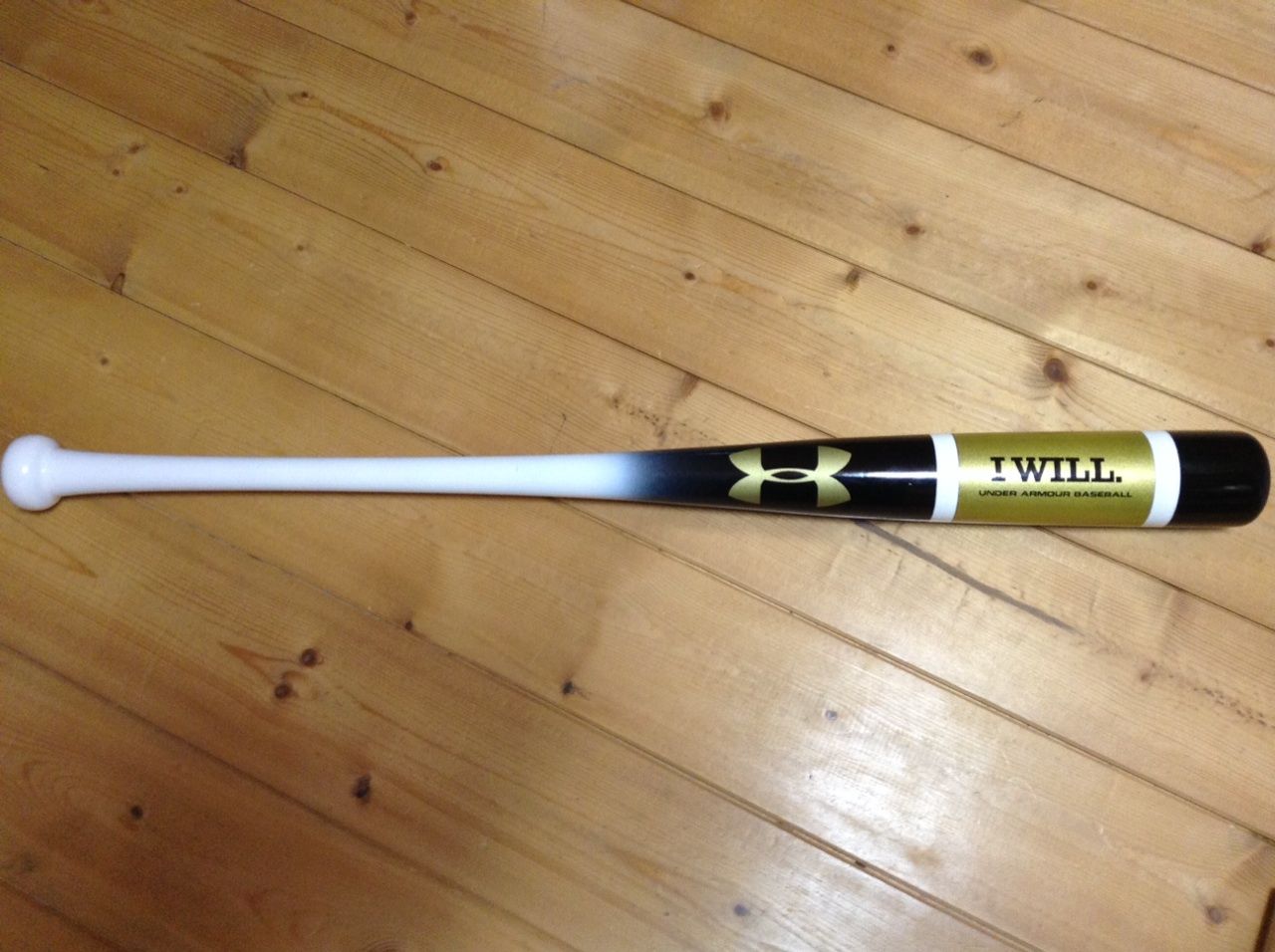 アンダーアーマーバット Yoshi Channel 日々更新中