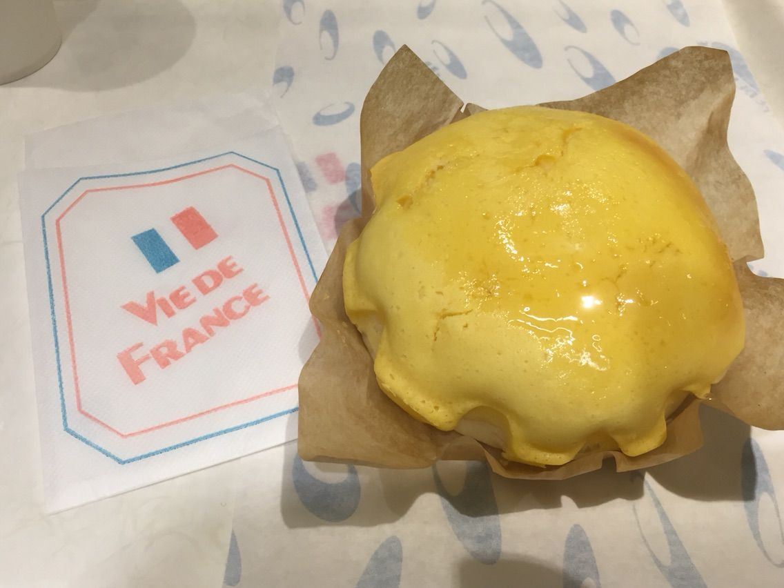 Vie De France ベイクドチーズケーキ スイーツ男子のよしあきが独自目線でデザートを解説 Vie De France ベイクドチーズケーキ スイーツ男子のよしあきが独自目線でデザートを解説