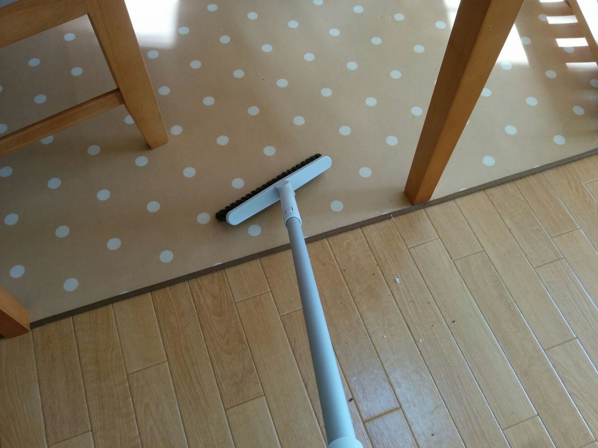 無印のほうきでササッと時短掃除 節約ママのこだわり掃除