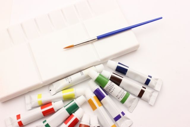 新学期準備 絵の具パレットの汚れをウタマロで落とす方法 節約ママのこだわり掃除