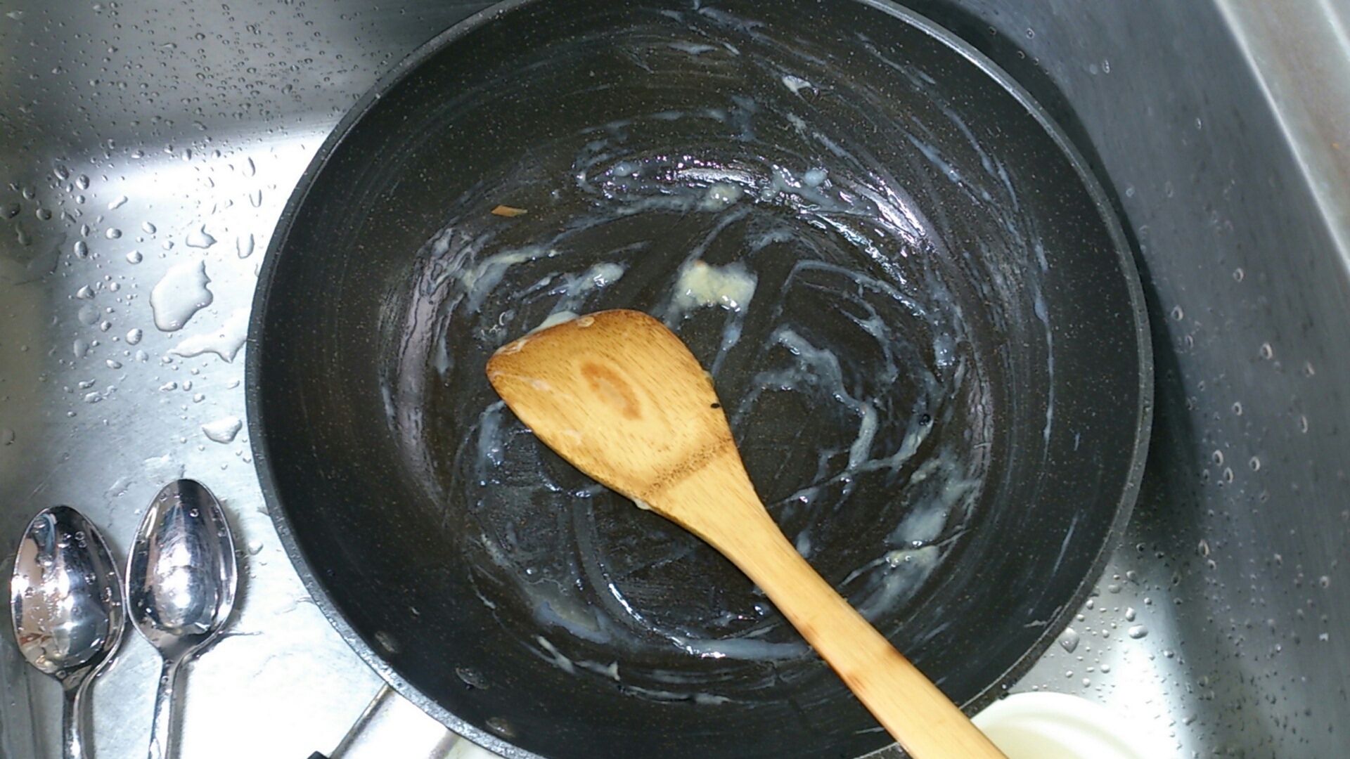 プリン状石鹸をキッチンで使いこなす 節約ママのこだわり掃除