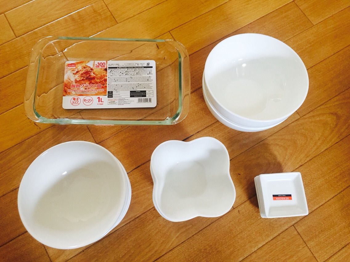 断捨離とダイソーの白いお皿で食器棚を整理しました 節約ママのこだわり掃除