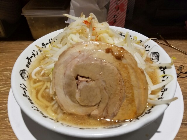 こんな不味いラーメン屋は駄目だ 野郎ラーメン新橋店 鬱病持ちのライオンキング こんな不味いラーメン屋は駄目だ 野郎ラーメン新橋店 鬱病持ちのライオンキング