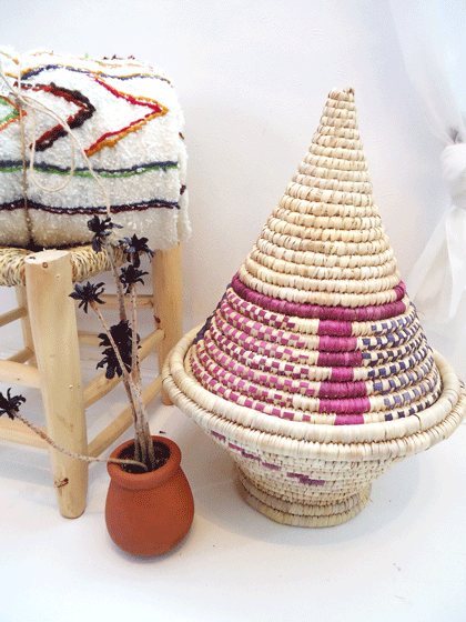 タジン型のフタつき籠