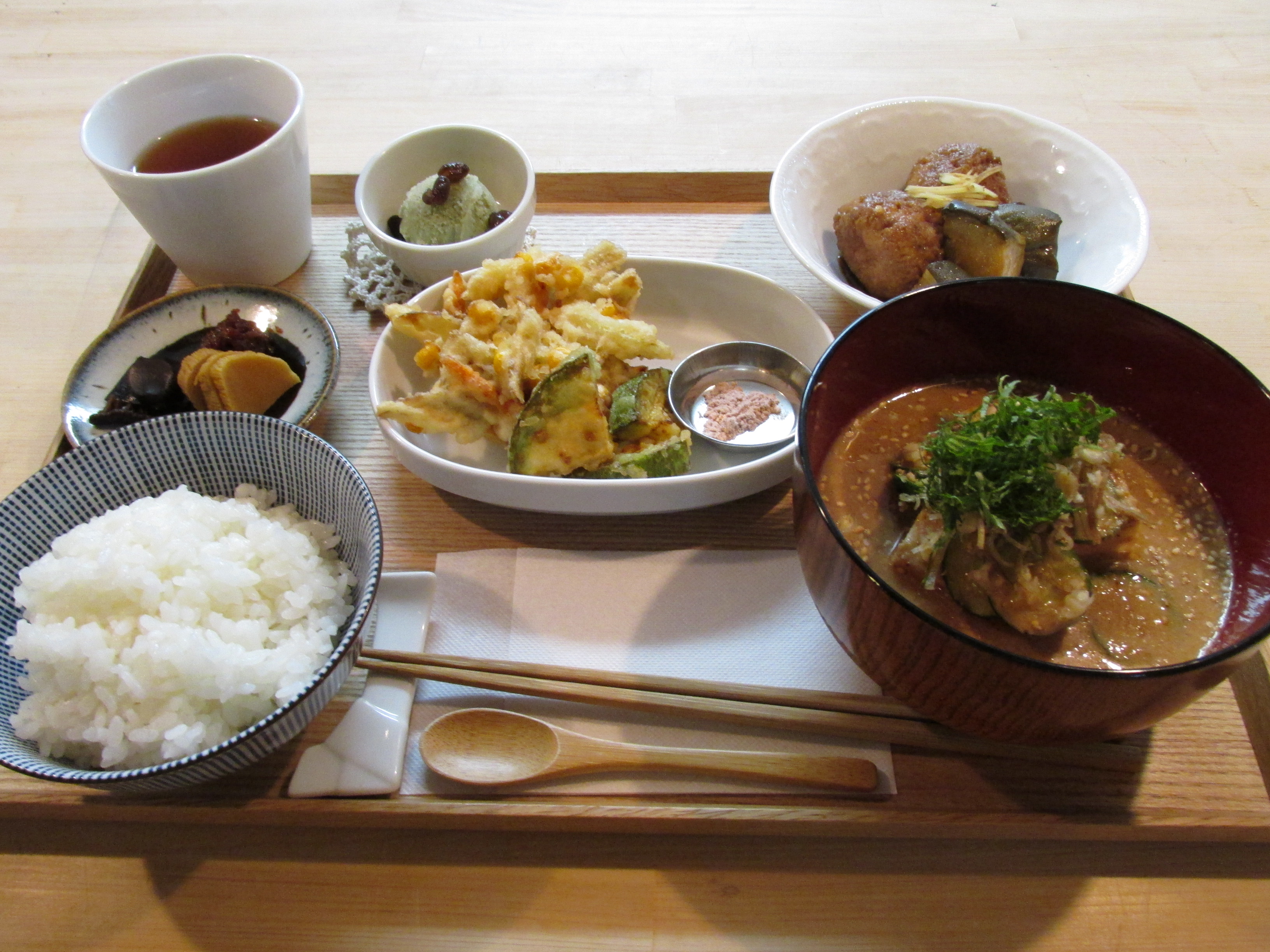 嵐山の夏本番 嵯峨野の穀物菜食カフェ 好文 嵐山の夏本番 嵯峨野の穀物菜食カフェ 好文