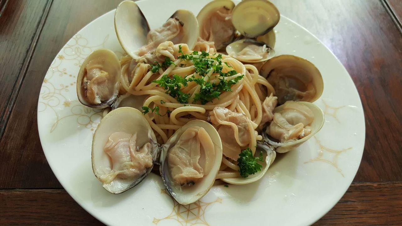 スペルト小麦による蛤パスタとナン風パン 宇野コラム Uno Column スペルト小麦による蛤パスタとナン風パン 宇野コラム Uno Column